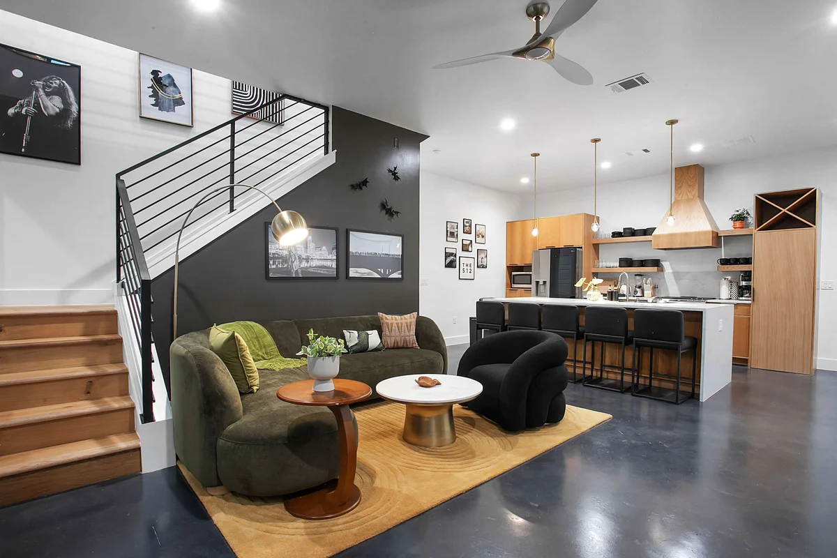 Apartment in Austin property photo 4