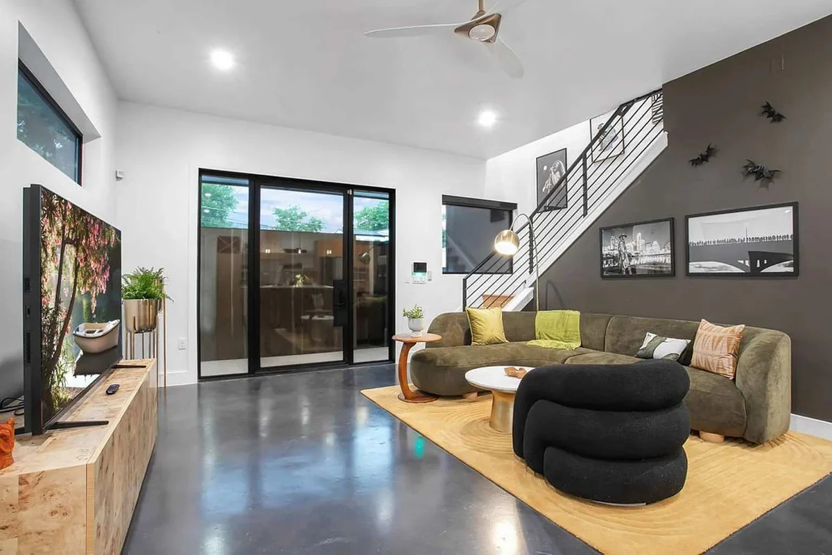 Apartment in Austin property photo 5