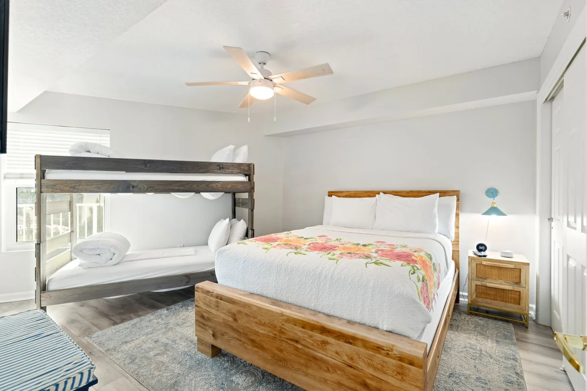 Bedroom 1 image 1