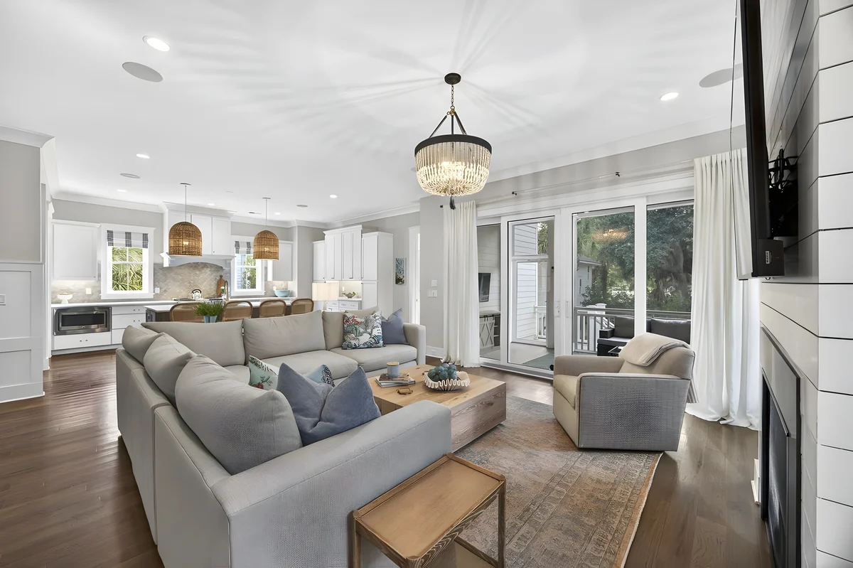 Wander Palms Marsh Glow