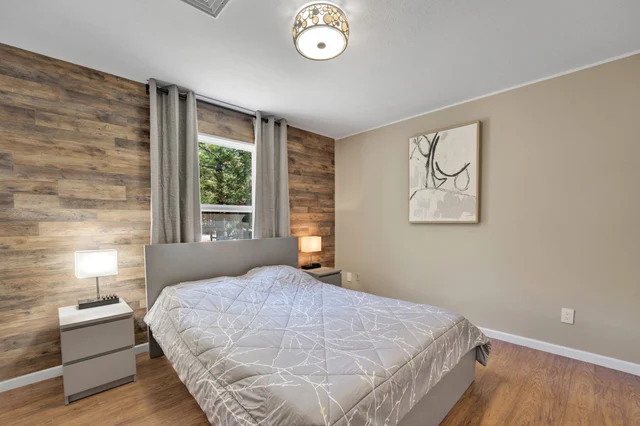 Bedroom 6 image 1