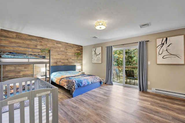Bedroom 1 image 1