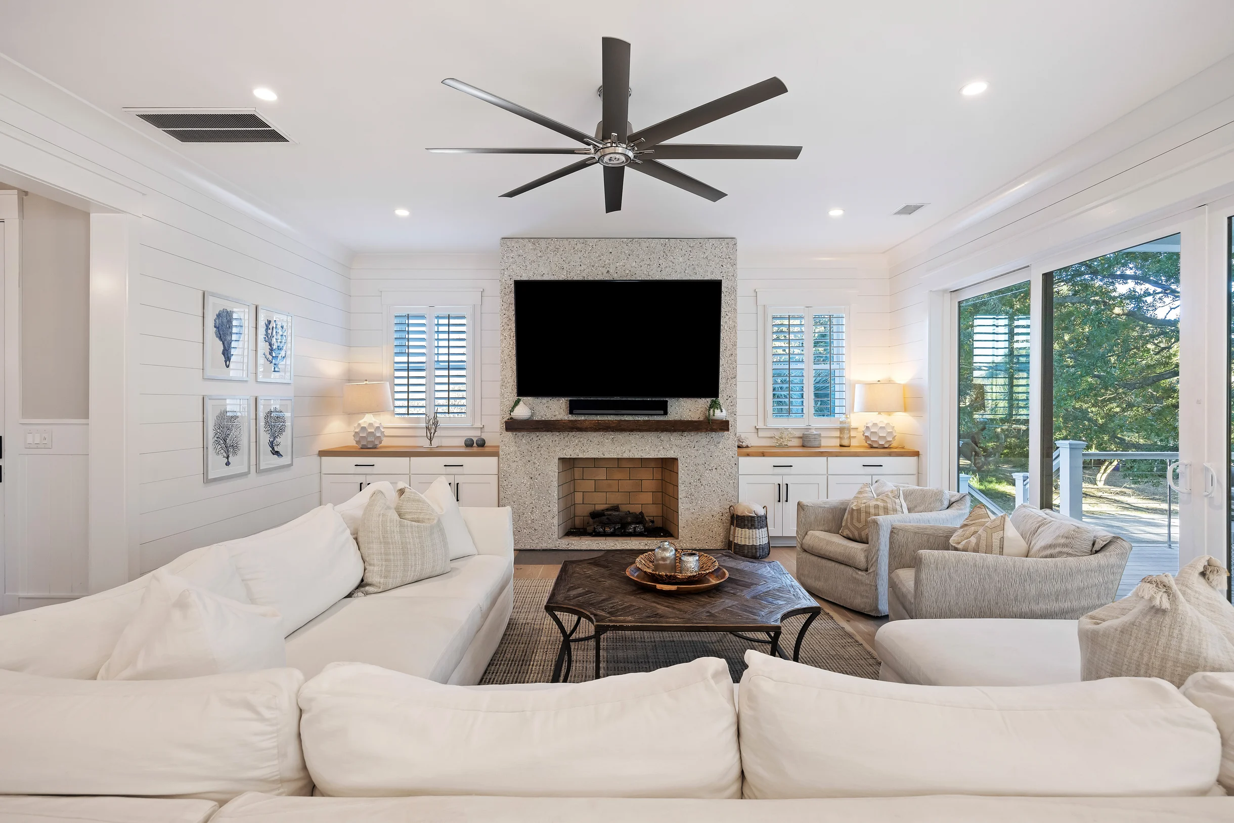 AV3-39: 3 39th Avenue #123