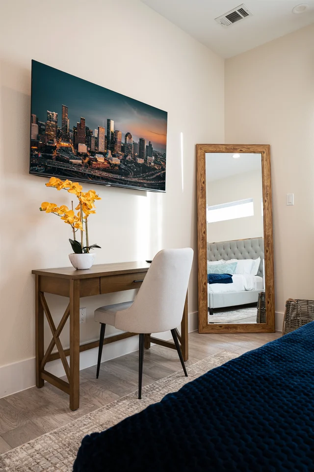 Bedroom 4 image 1