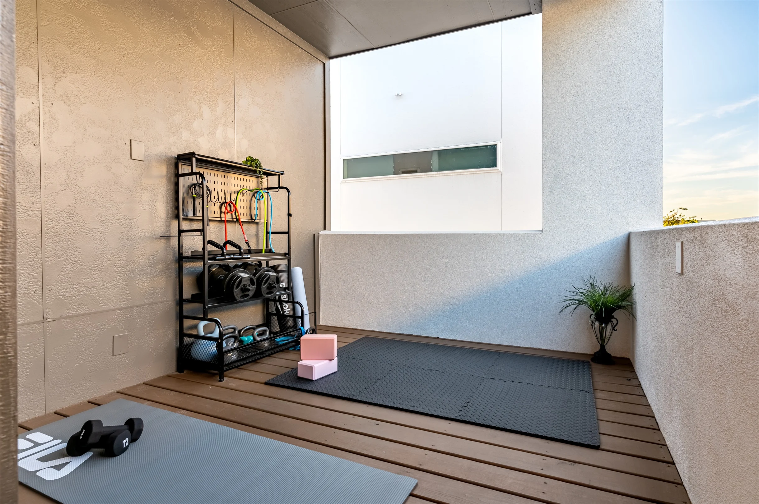 Pet-Friendly | 4BR Luxe Rooftop | Rice Military #25