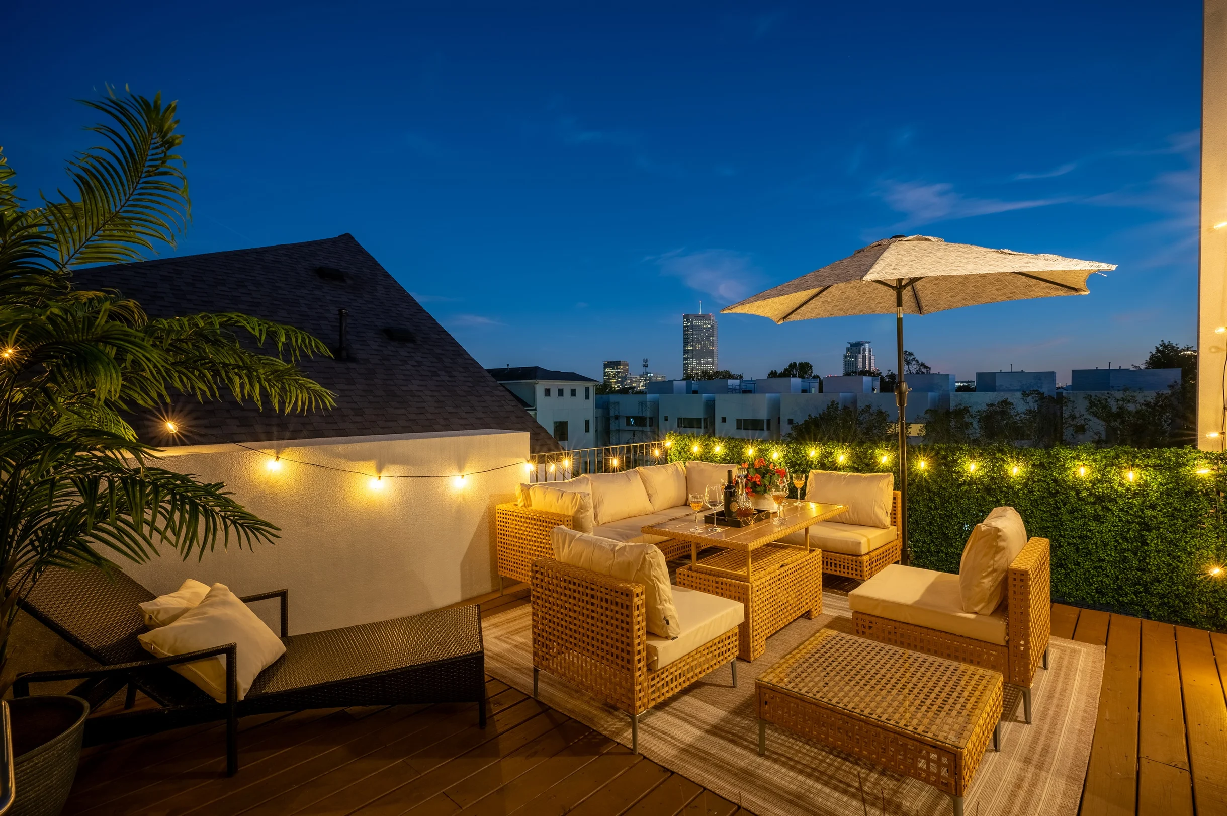 4BR Rooftop Luxury | Pet-Friendly | Garage | HTX #59