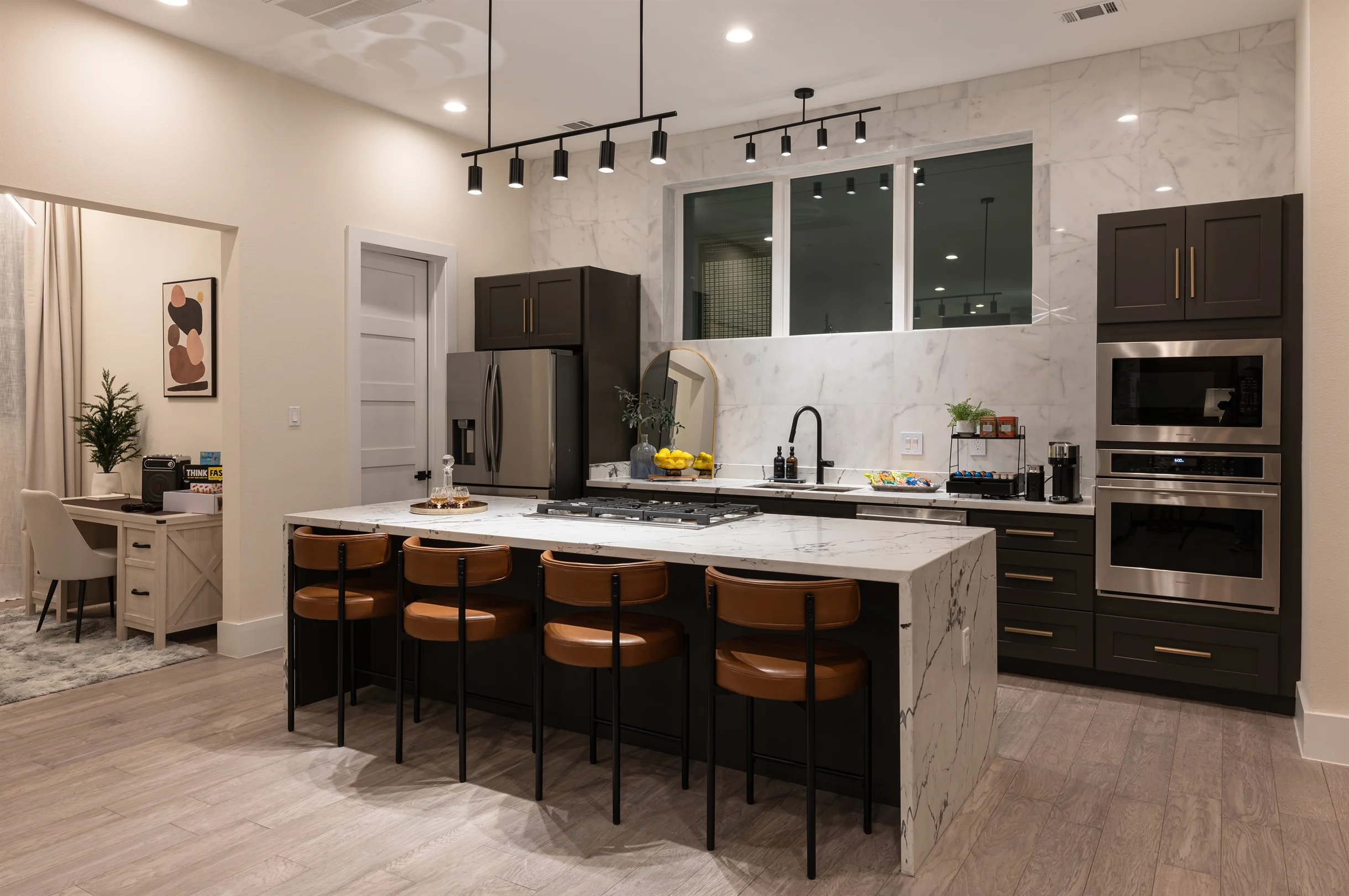4BR Rooftop Luxury | Pet-Friendly | Garage | HTX #10
