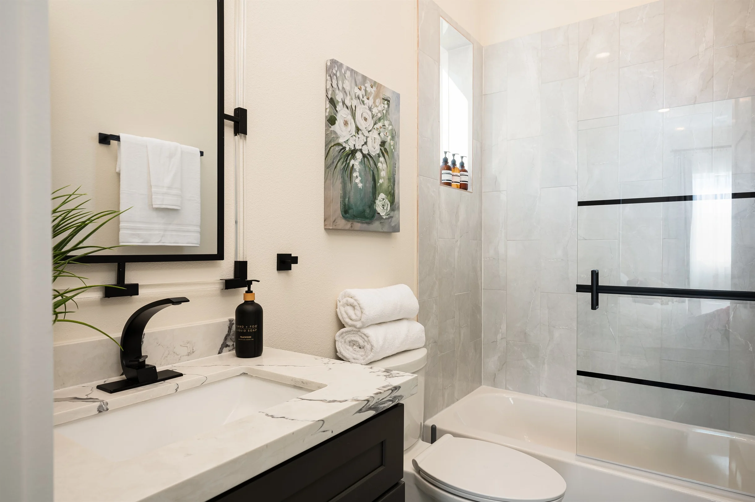 4BR Rooftop Luxury | Pet-Friendly | Garage | HTX #18