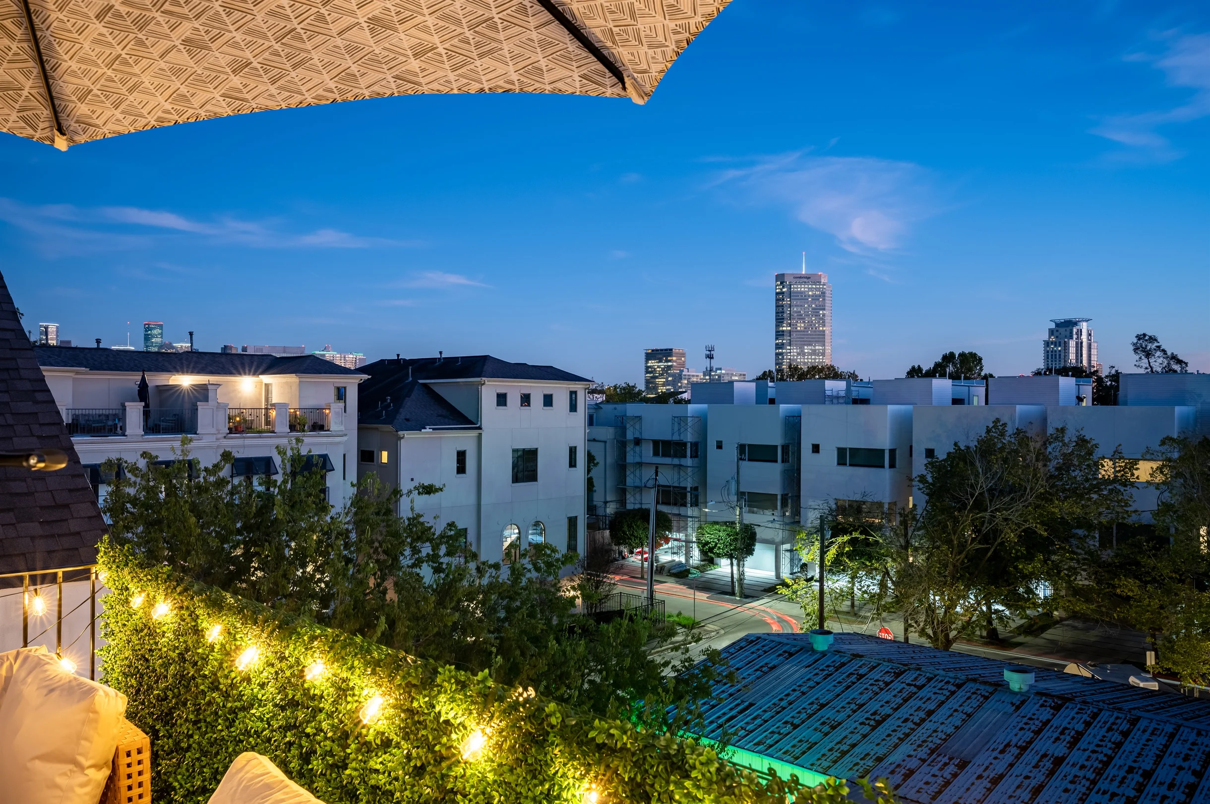 4BR Rooftop Luxury | Pet-Friendly | Garage | HTX #54