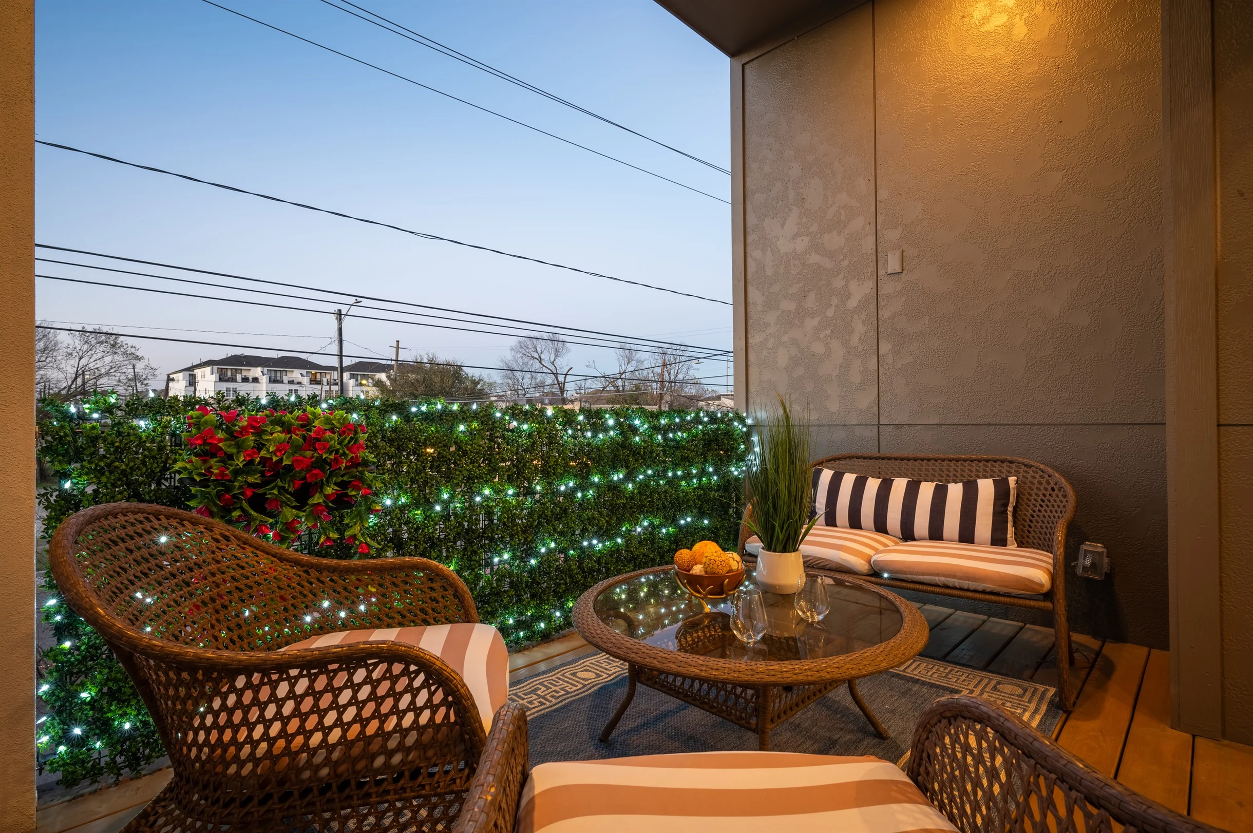 Sleeps 10! Rooftop Luxe • Pet-Friendly • Downtown #17