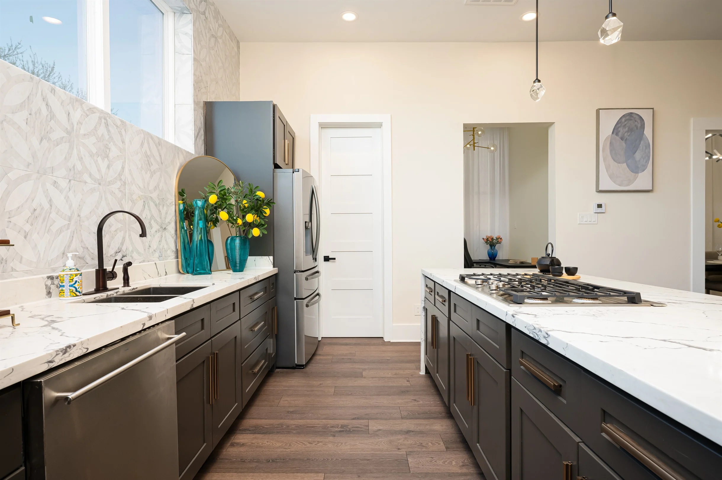 Sleeps 10! Rooftop Luxe • Pet-Friendly • Downtown #48