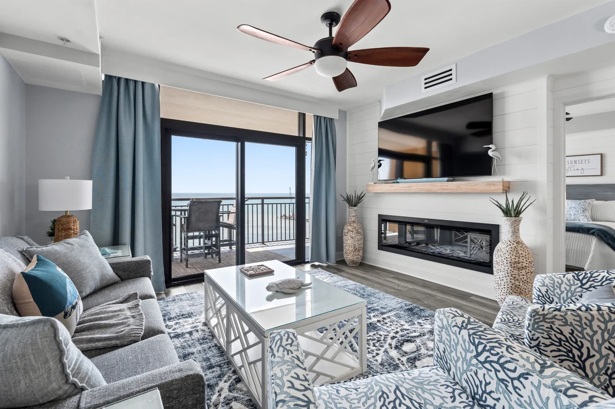 LIVING ROOM image