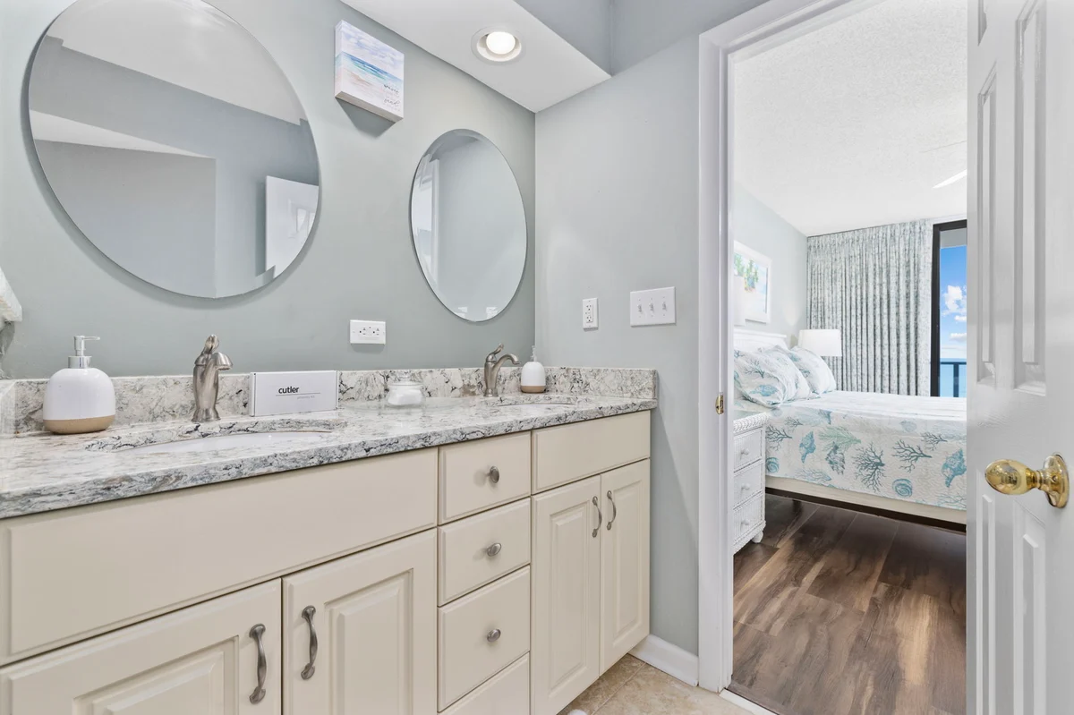 Wander North Myrtle Crest #32