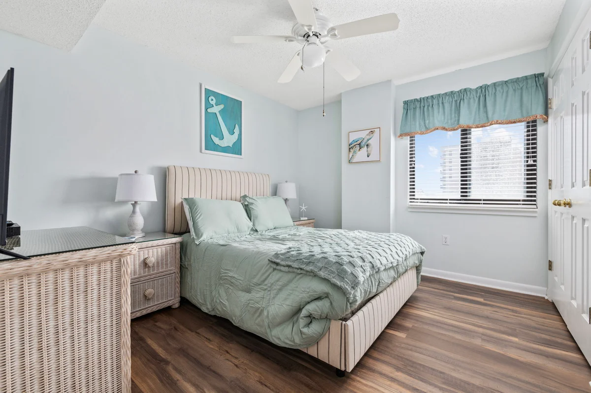 Wander North Myrtle Crest #13