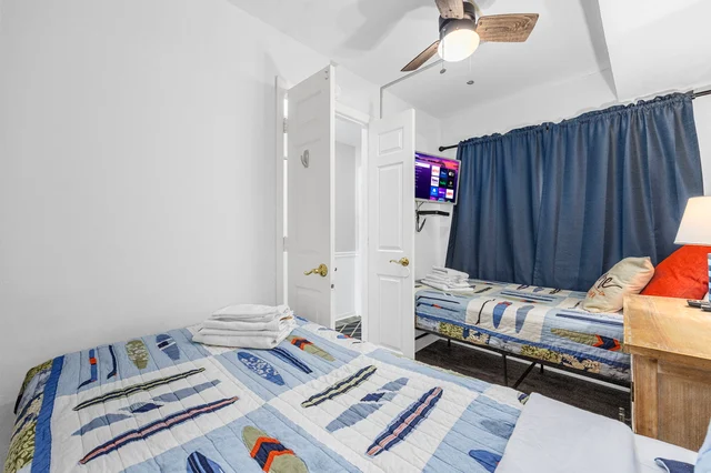 Bedroom 3 image 1
