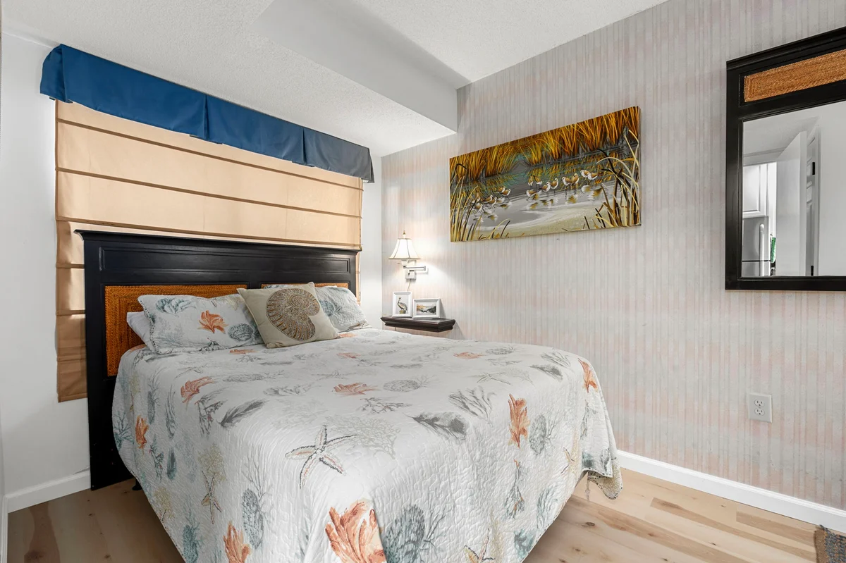 Wander Crescent Shores #19