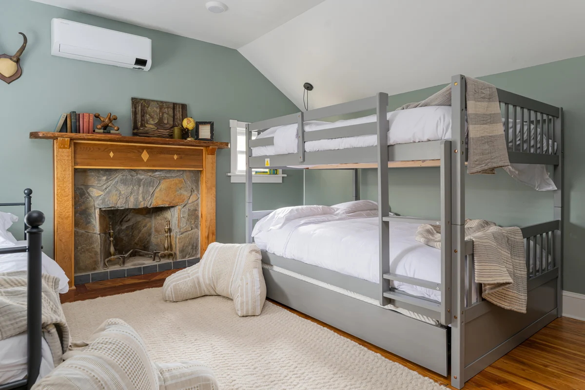 Bedroom 3 image 1