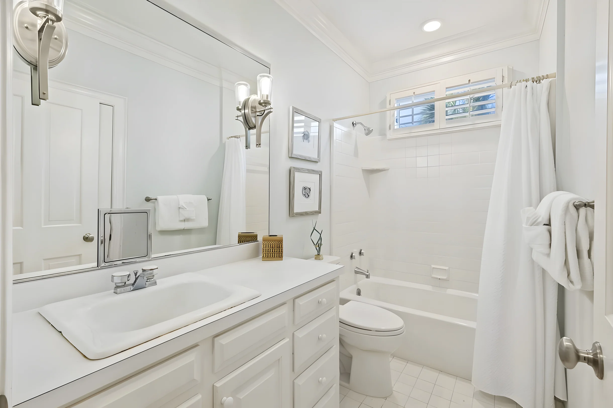 PALM3700: 3700 Palm Blvd. #17