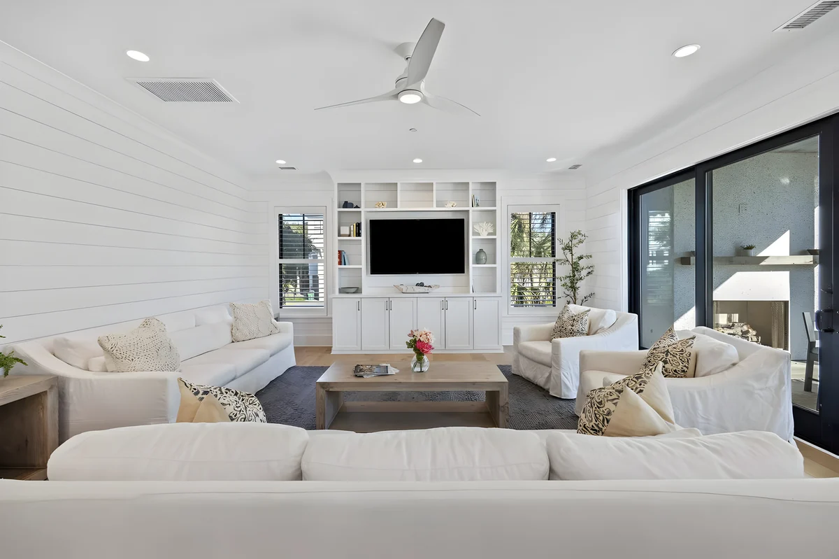Home in Isle Of Palms property photo 5