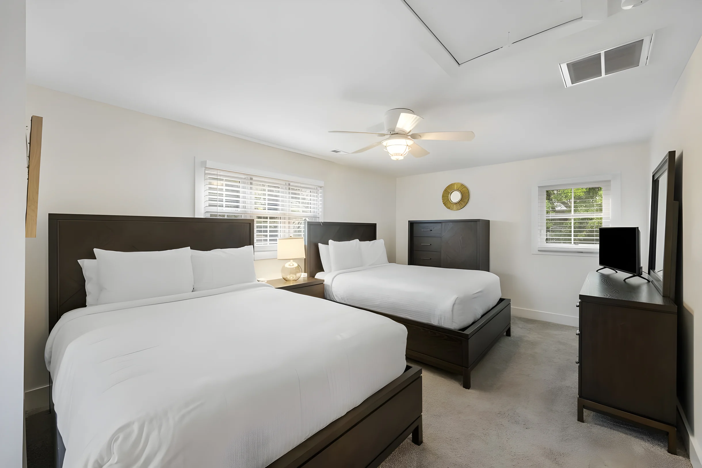 PALM4403: 4403 Palm Blvd. #20
