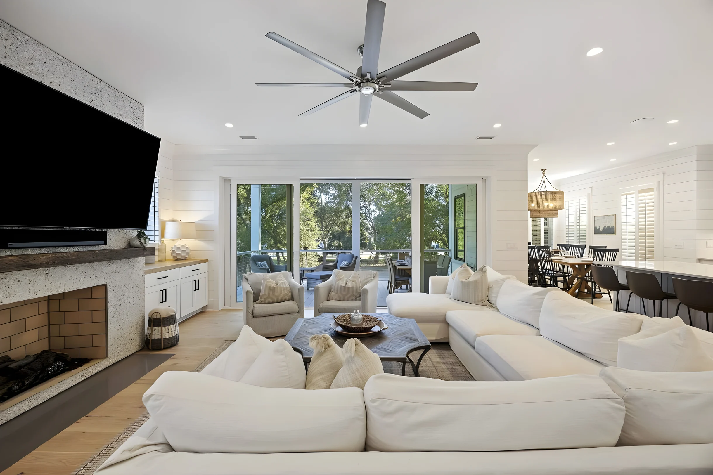 AV3-39: 3 39th Avenue #46