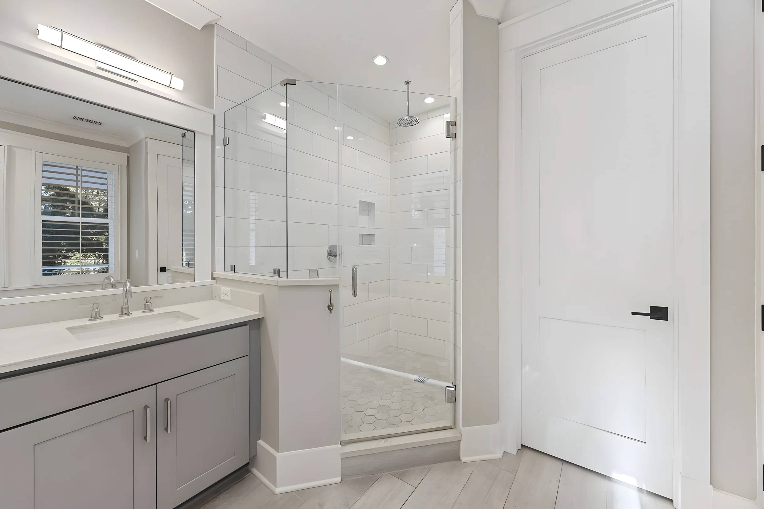 AV3-39: 3 39th Avenue #49