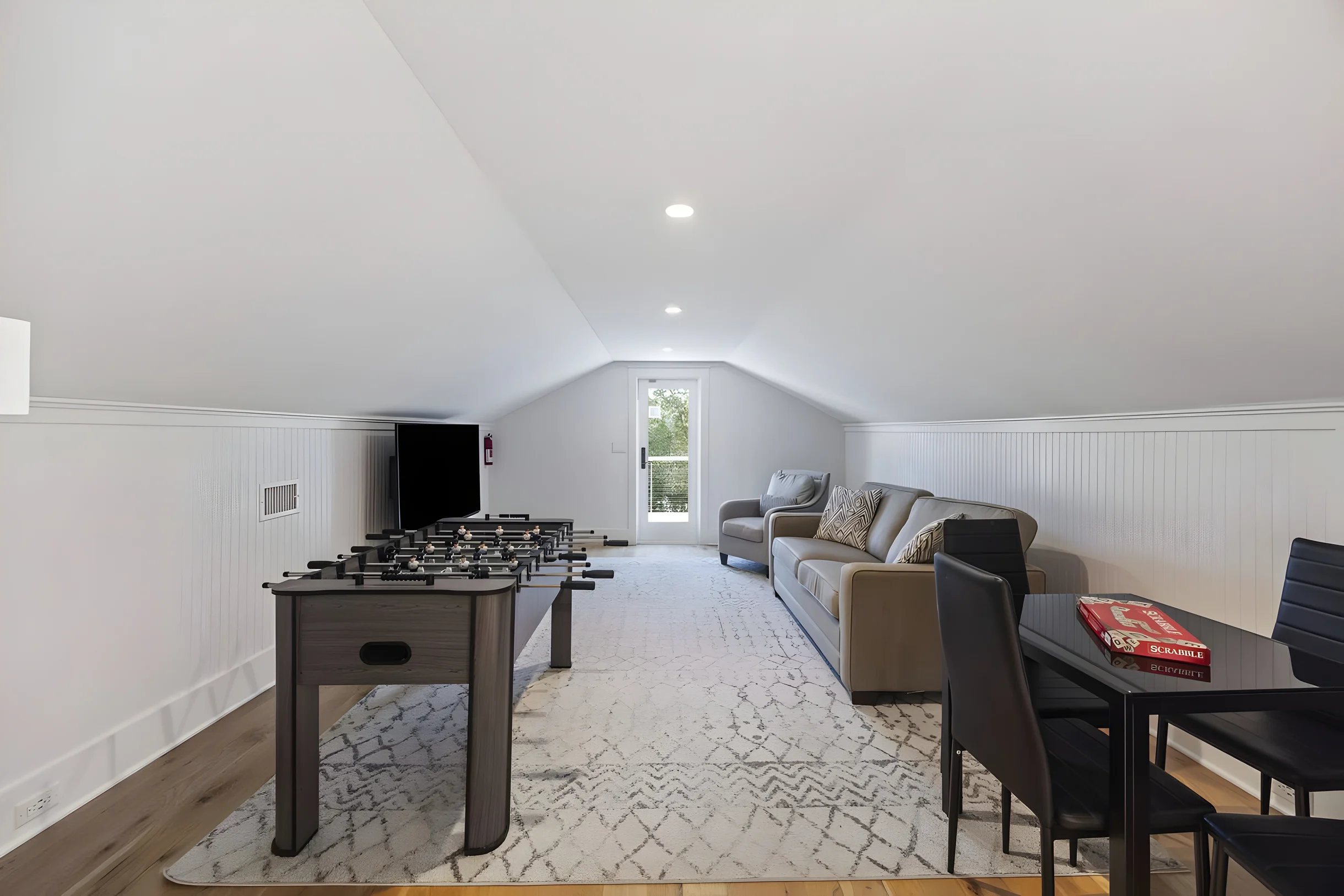 AV3-39: 3 39th Avenue #22