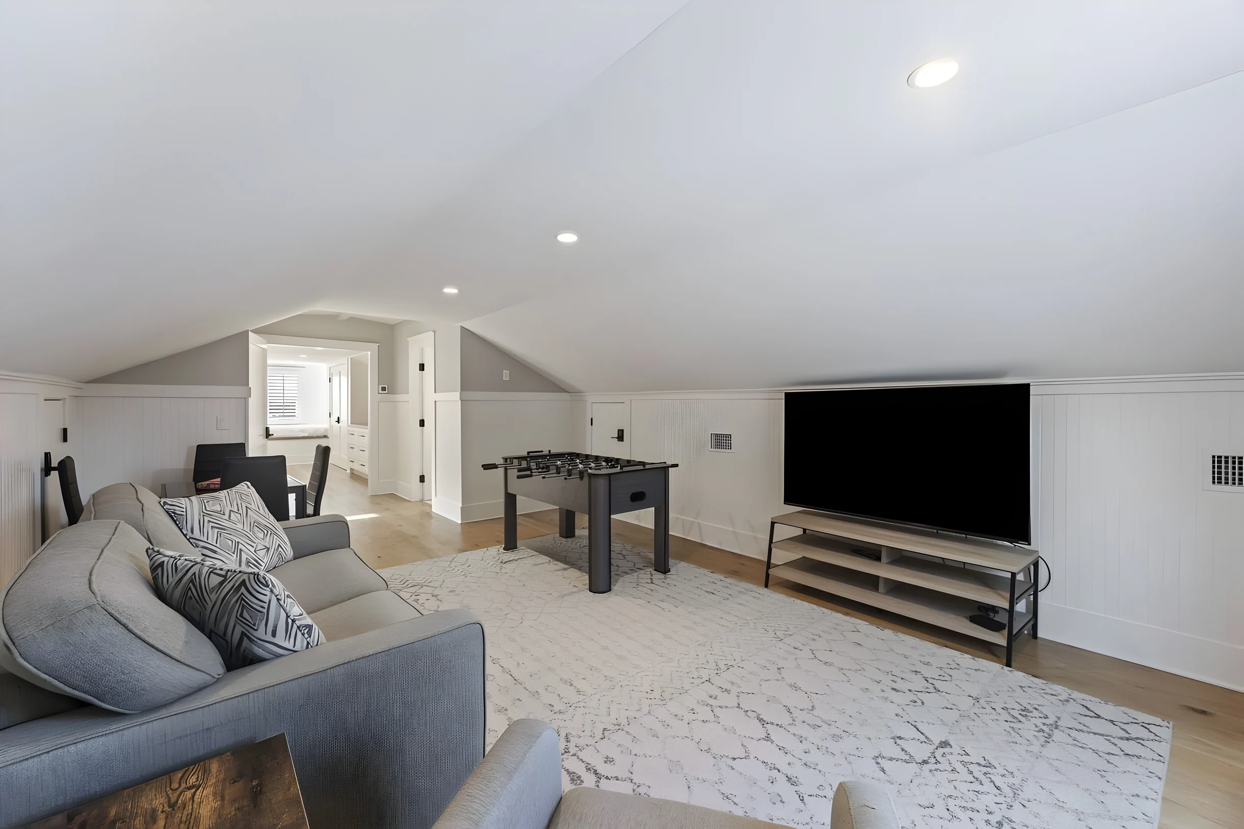 AV3-39: 3 39th Avenue #37