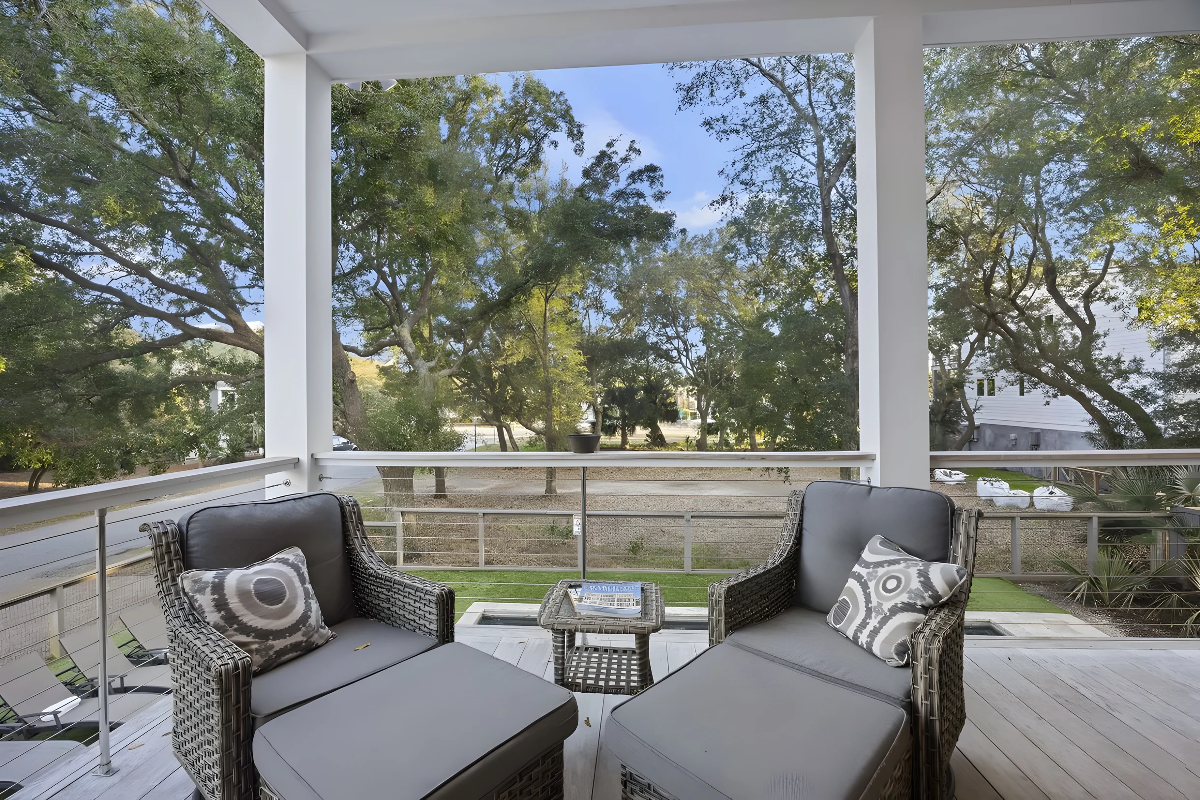 AV3-39: 3 39th Avenue #38