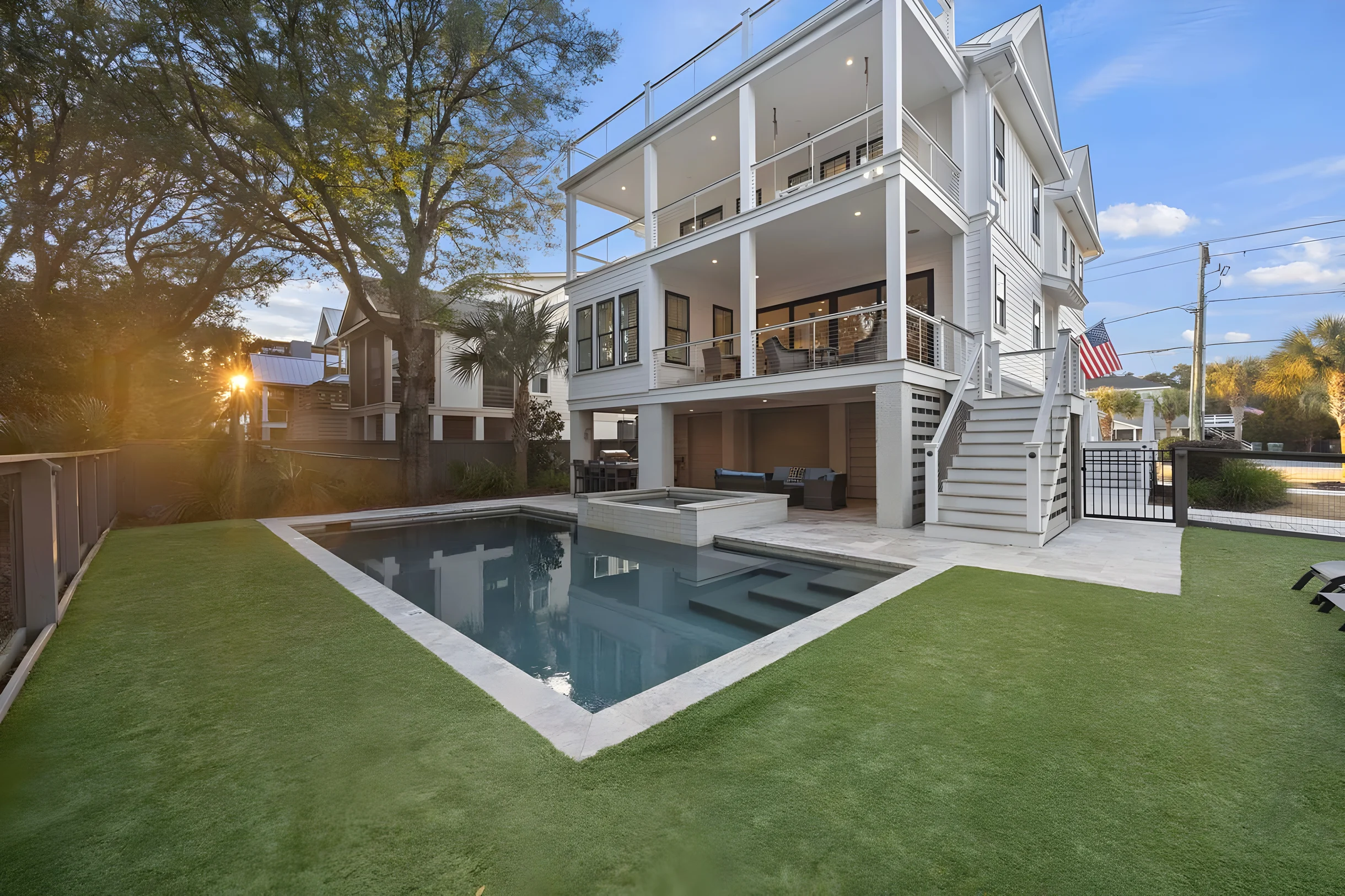 AV3-39: 3 39th Avenue #25