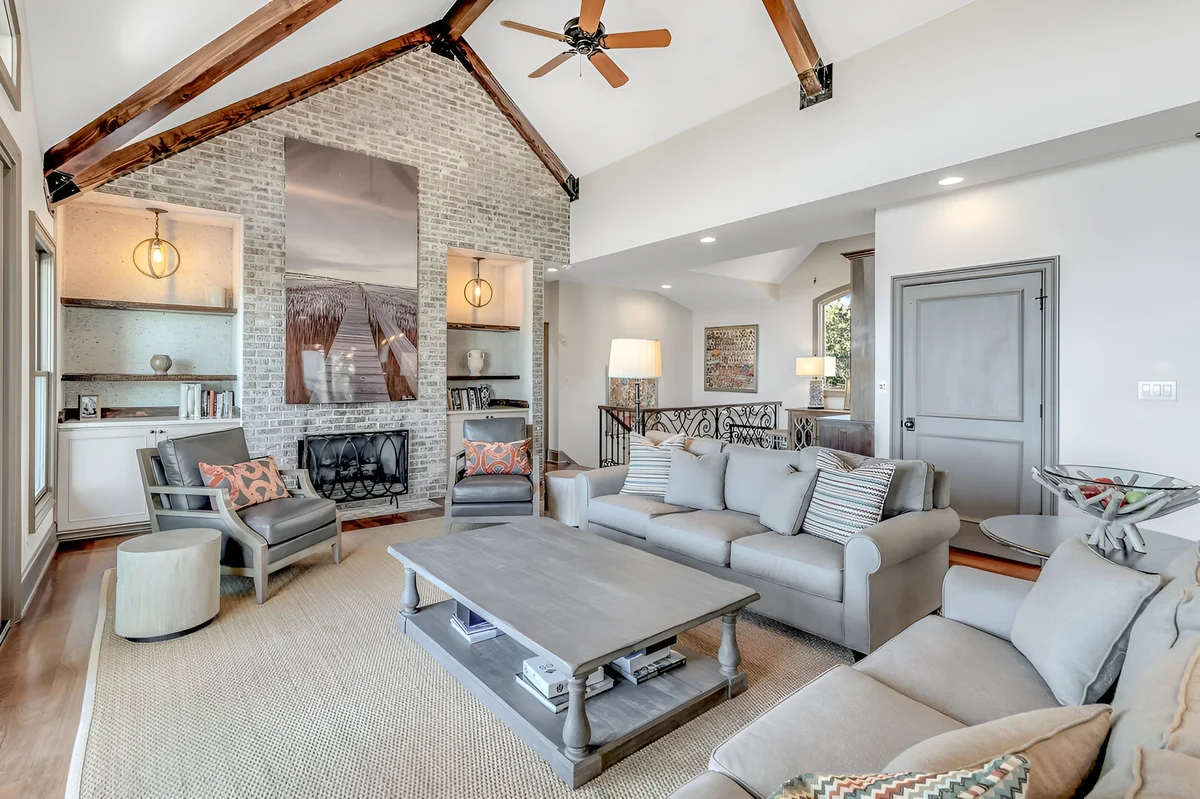 Wander Seabrook Marshfront