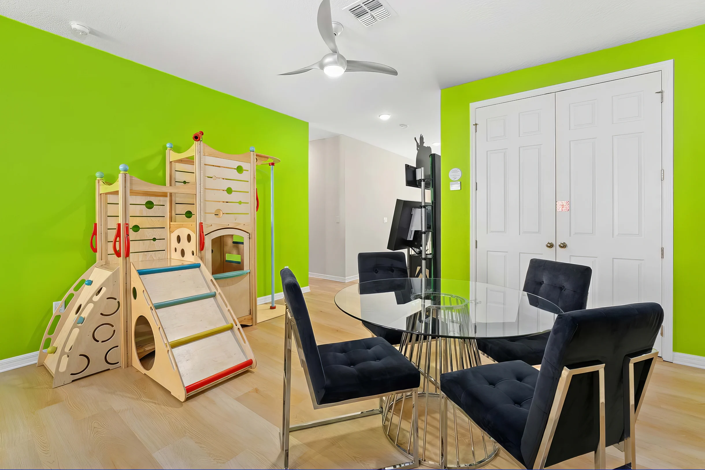 1778CV - 9 Bed - Ritzy Retreat - SR005V #38