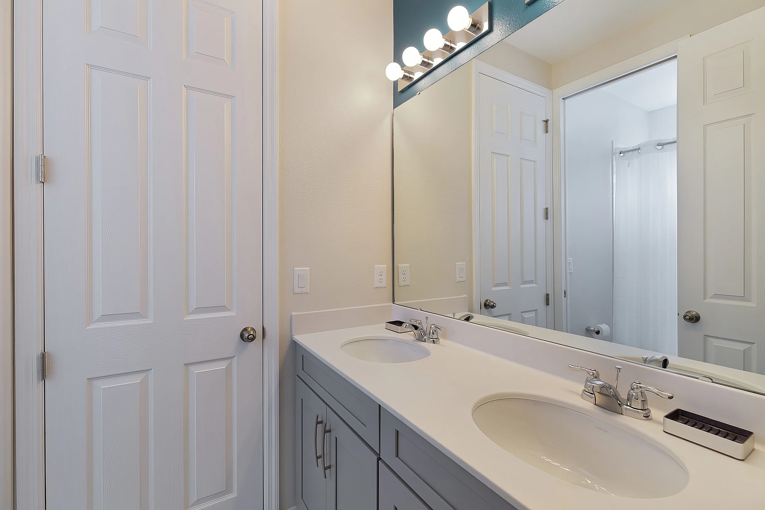 1778CV - 9 Bed - Ritzy Retreat - SR005V #12