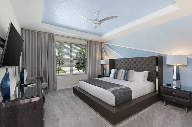Bedroom 1 image 1