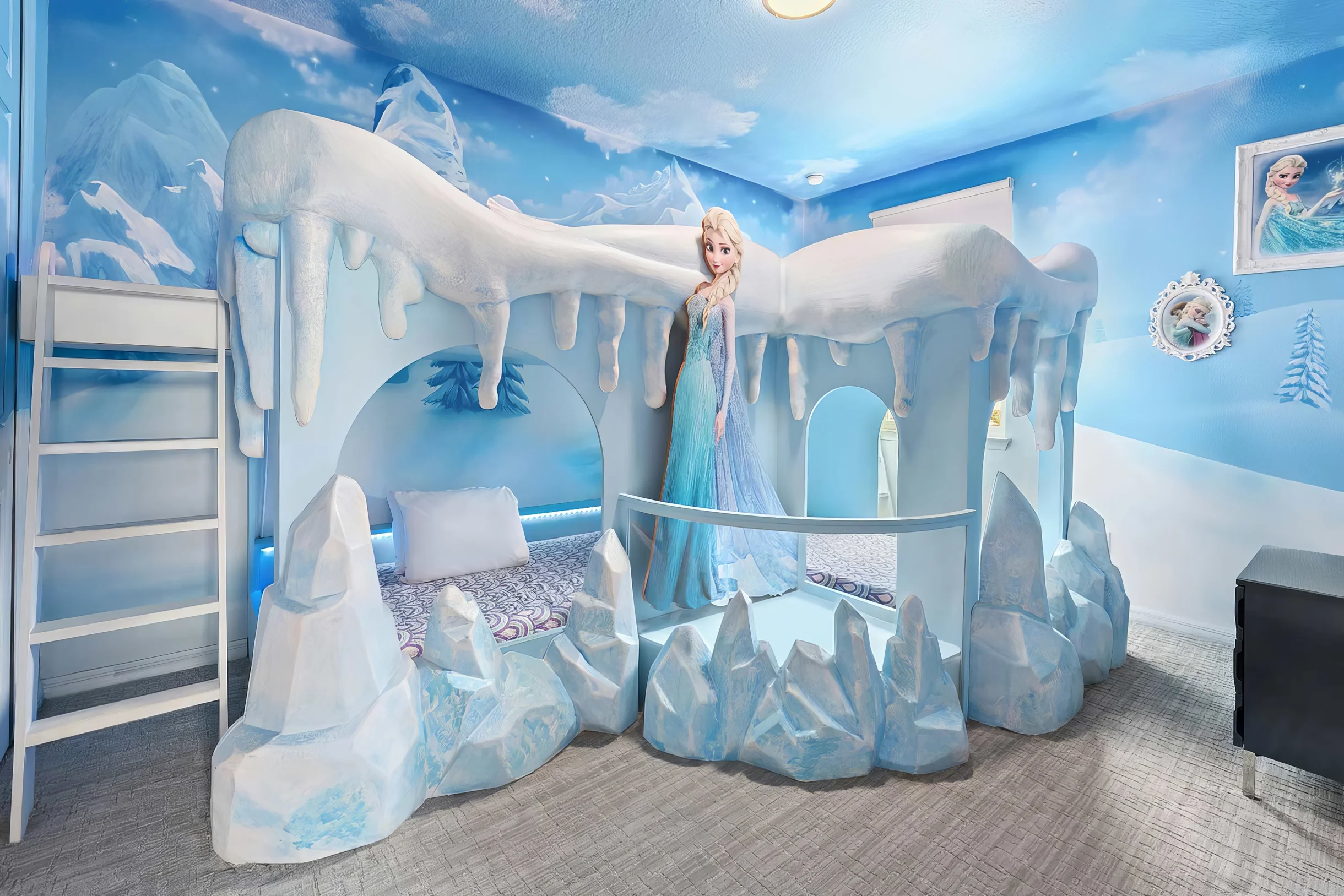 1778CV - 9 Bed - Ritzy Retreat - SR005V #26