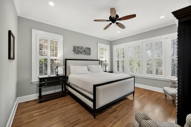 Bedroom 1 image 1