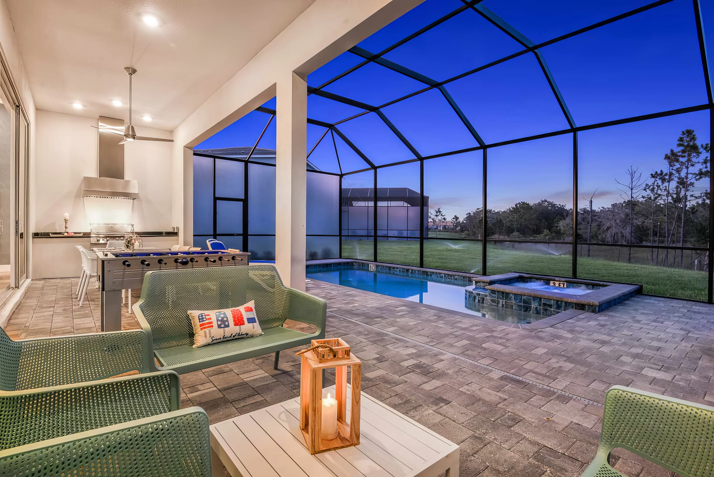 Wander Davenport Emerald #24