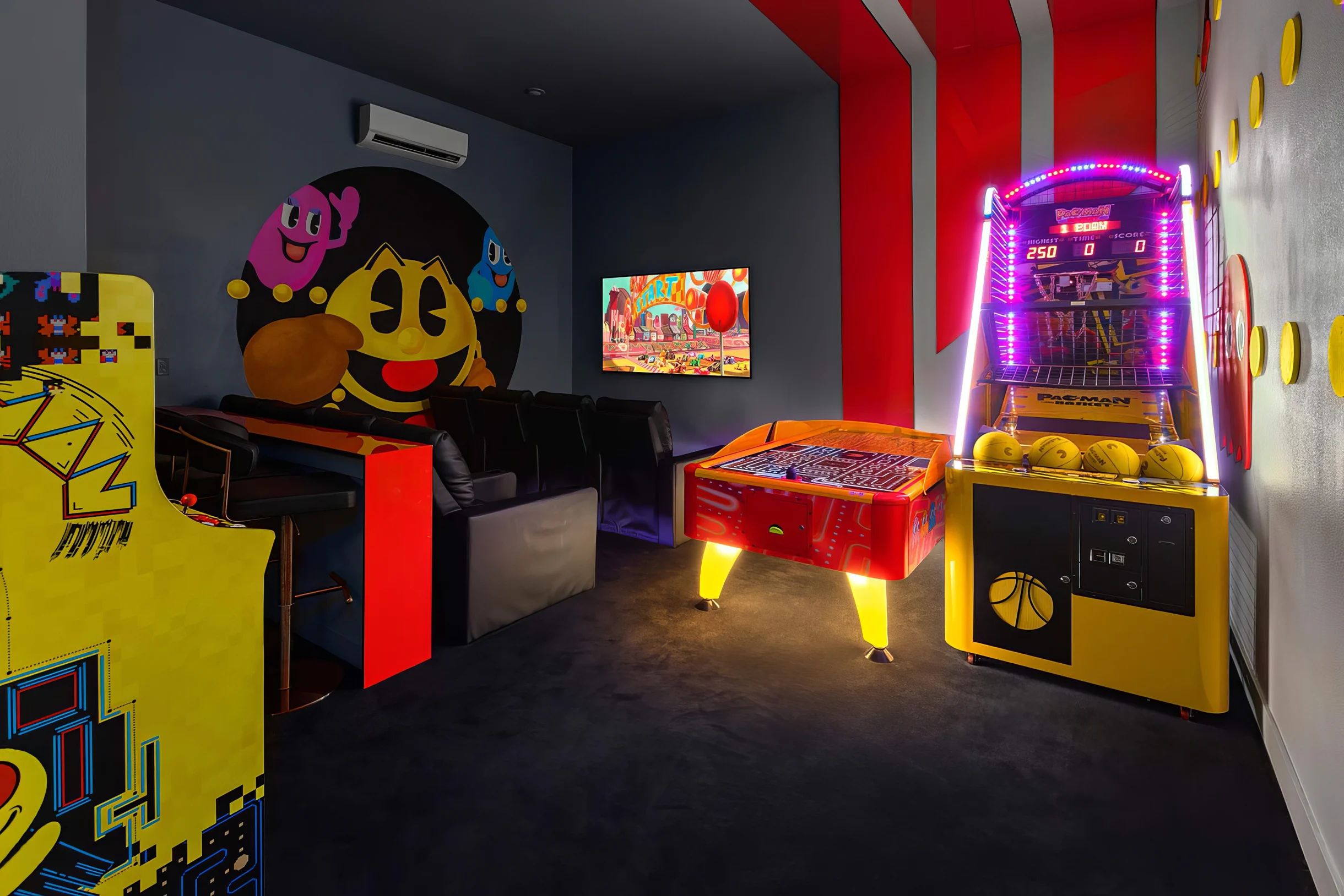 Wander Davenport Charm #35