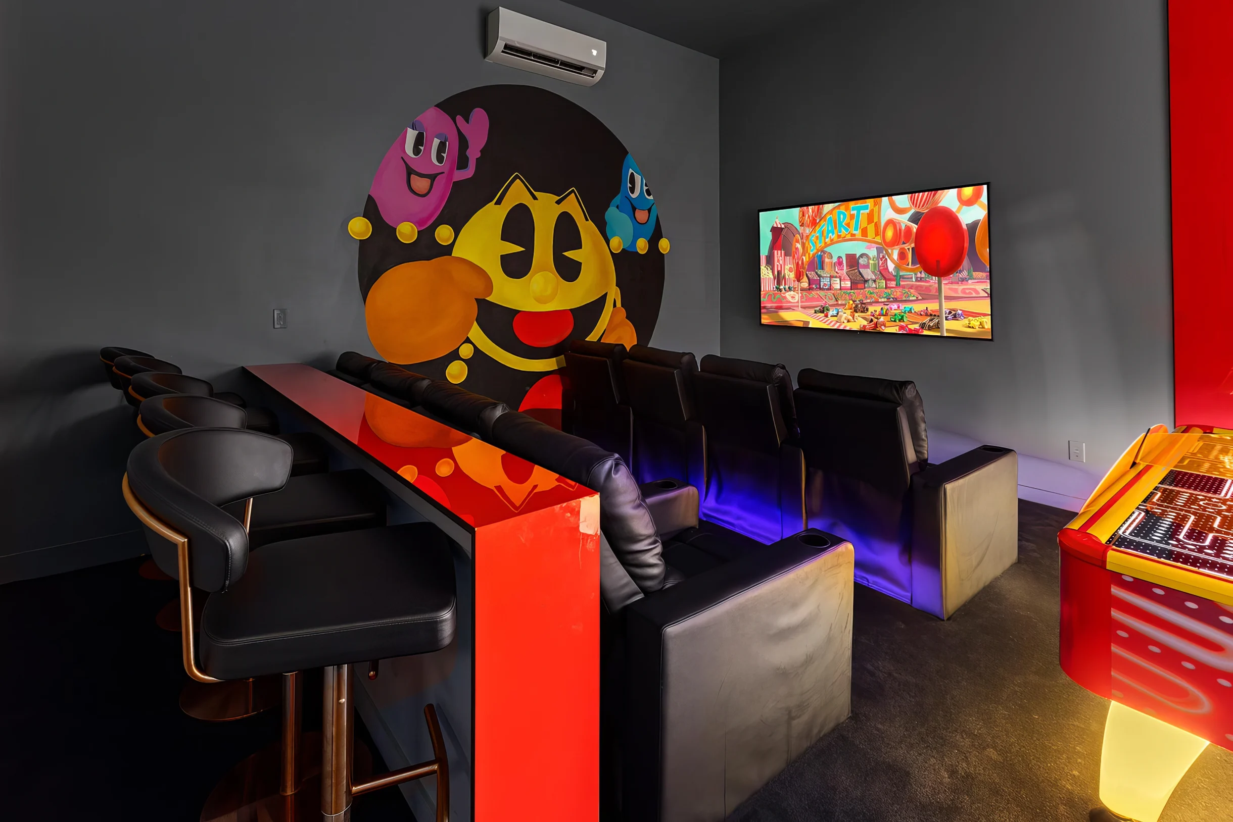 Wander Davenport Charm #6