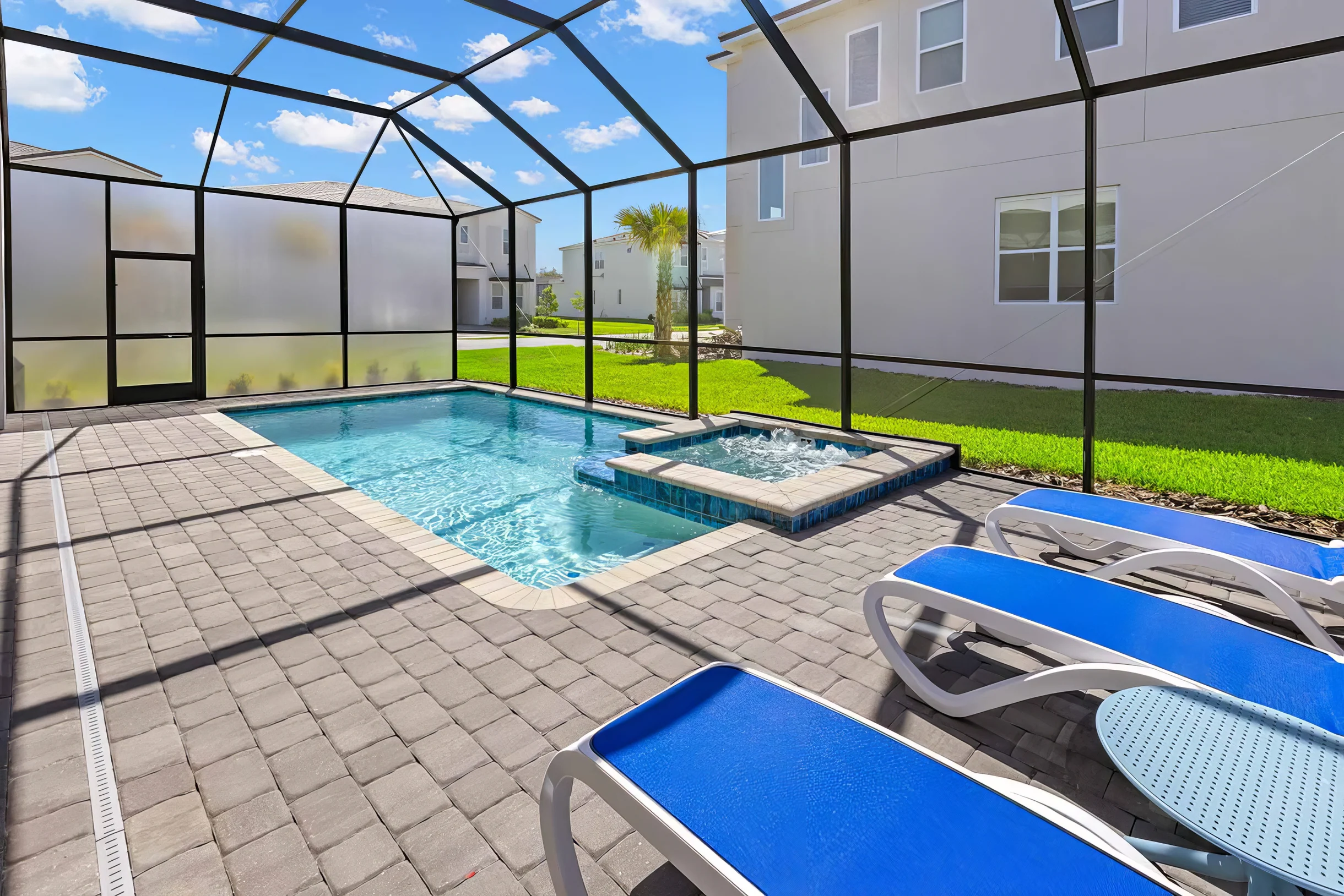 Wander Davenport Charm #43