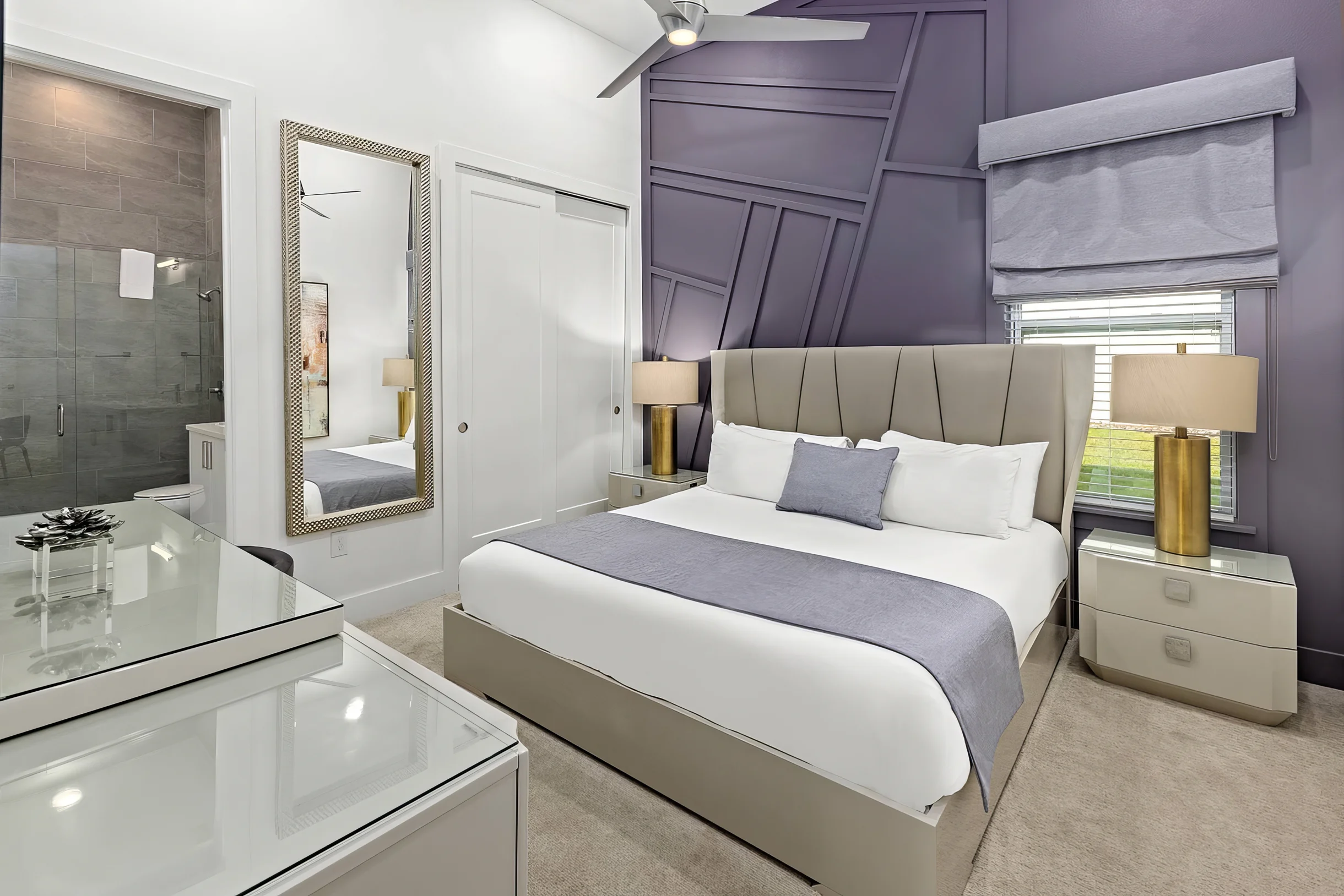 Wander Davenport Charm #16