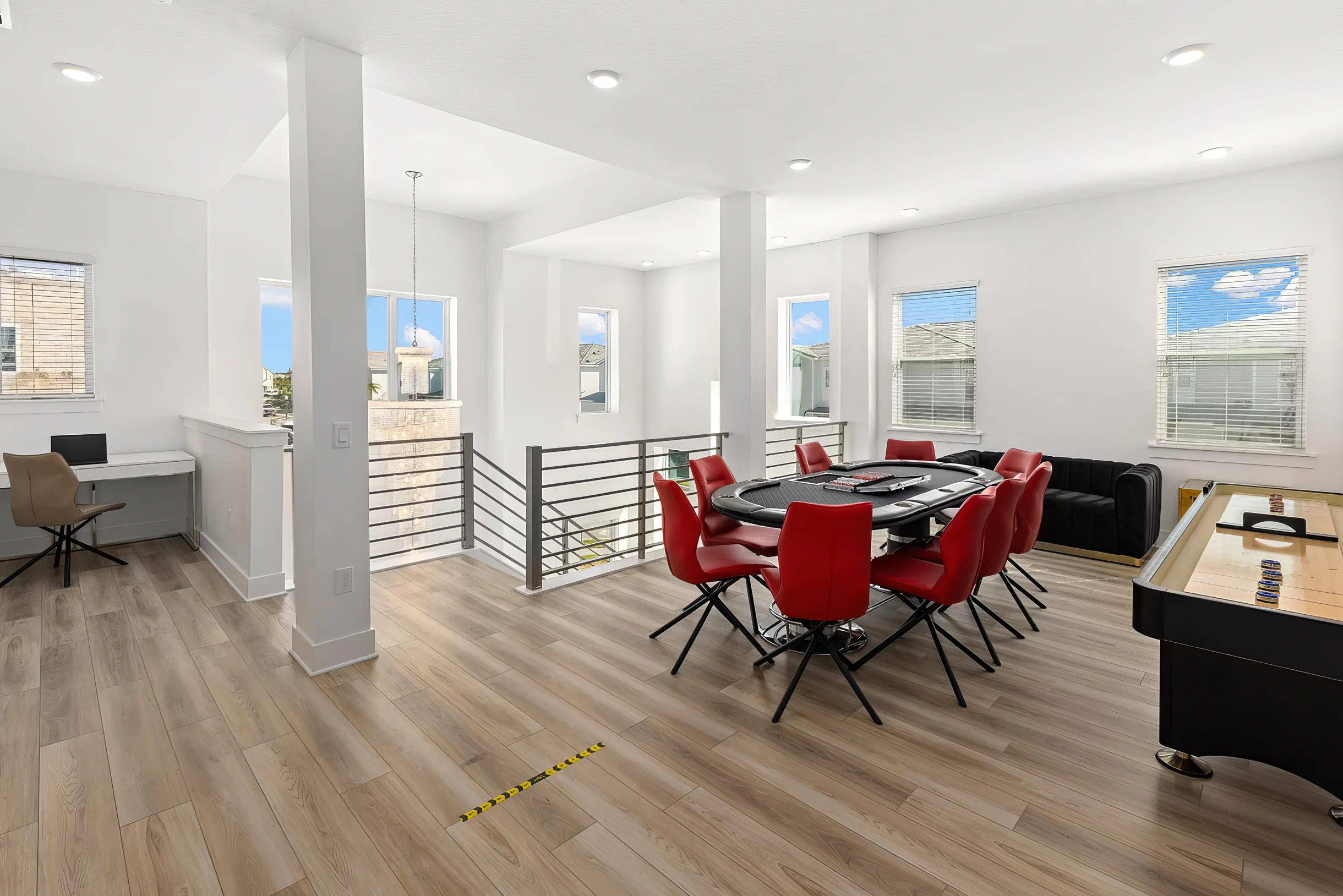 Wander Davenport Charm #37