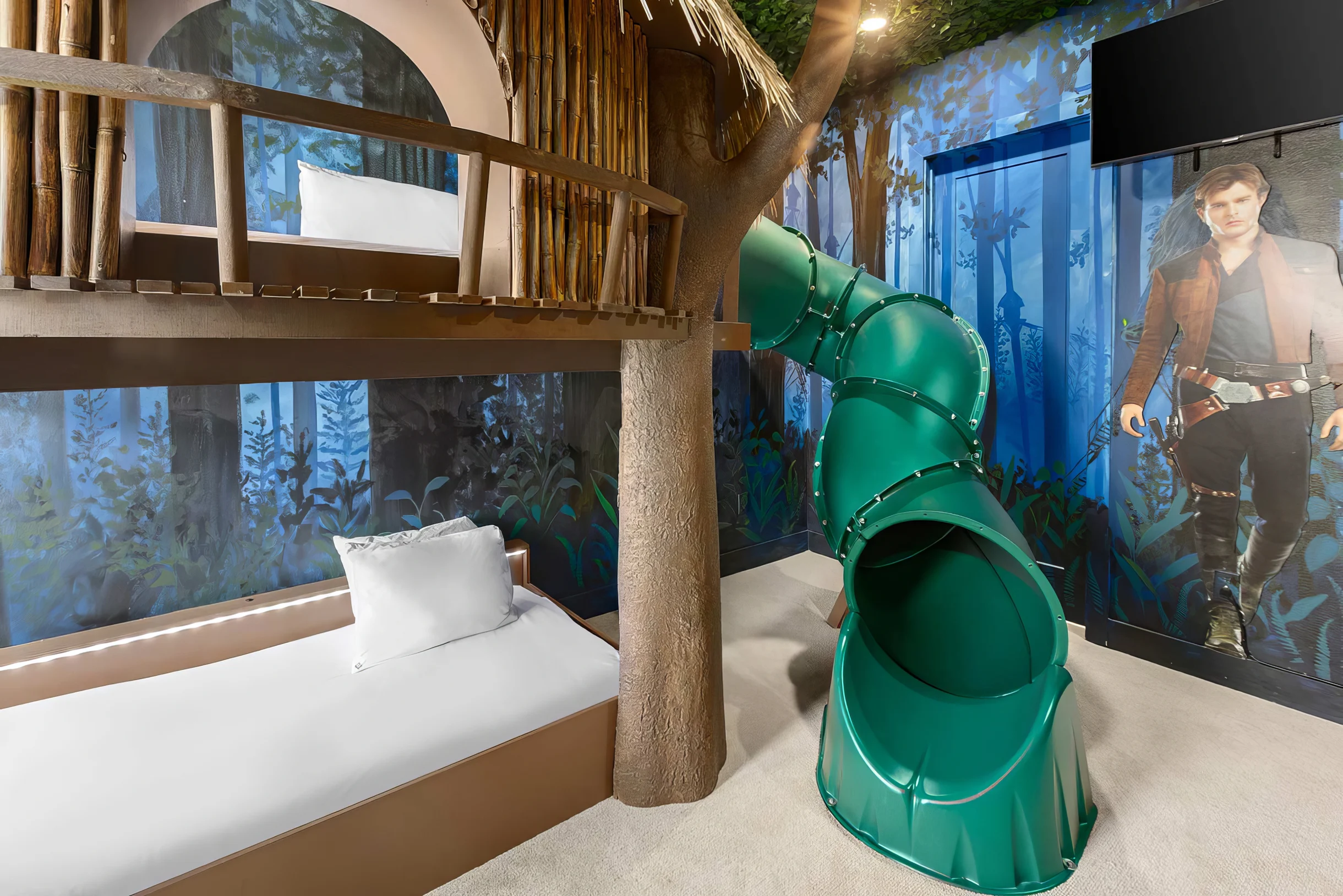 Wander Davenport Charm #45