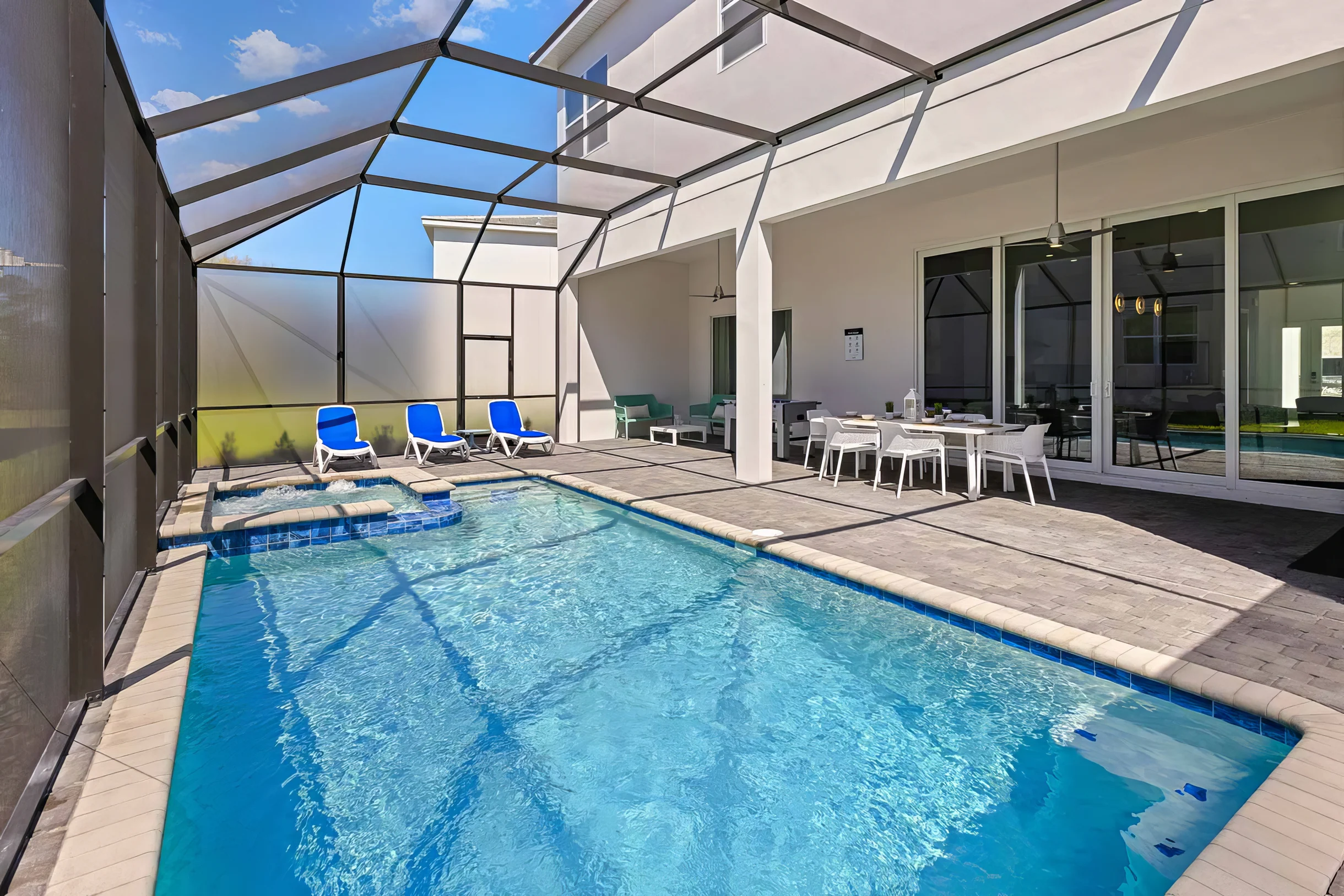 Wander Davenport Charm #38