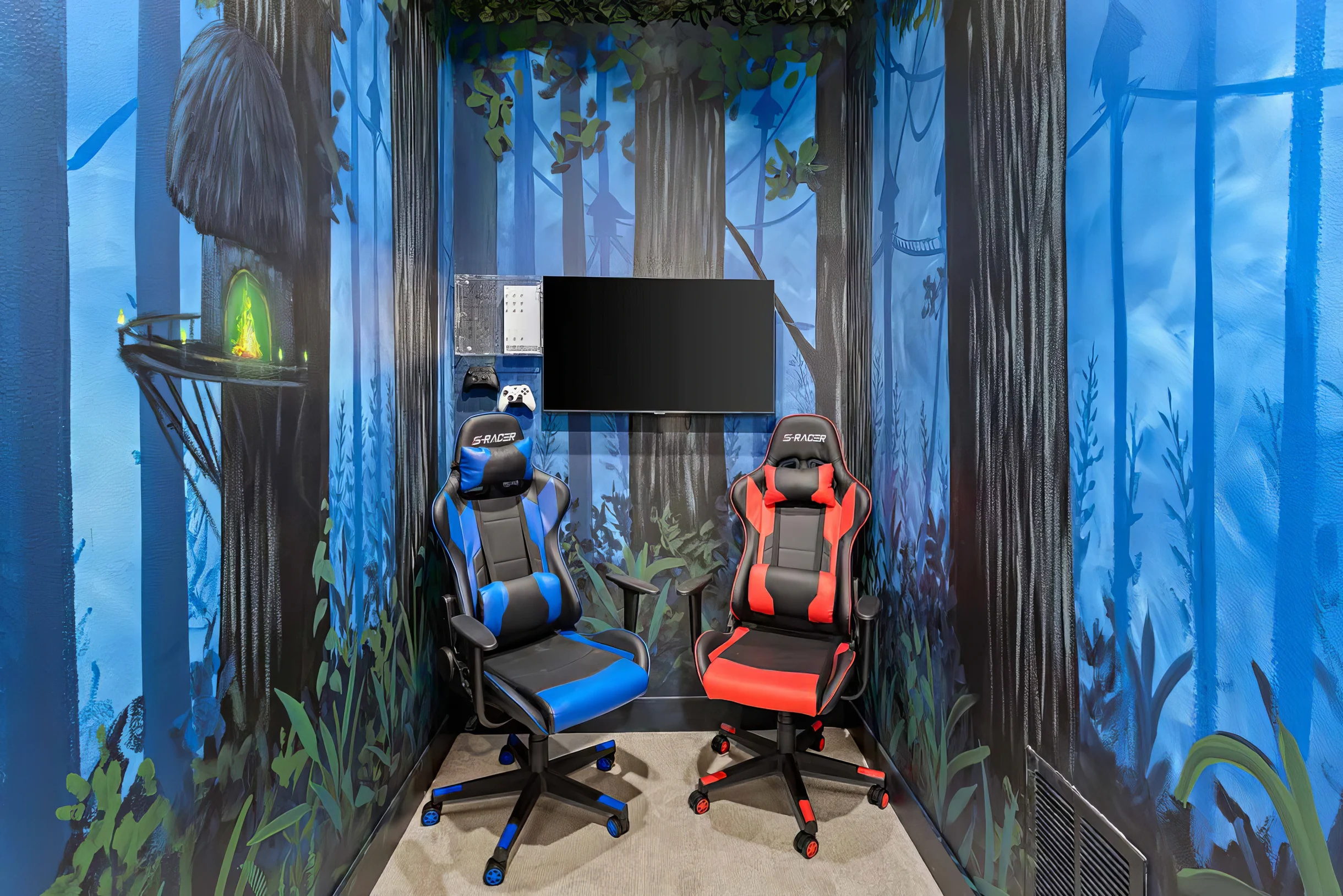 Wander Davenport Charm #47