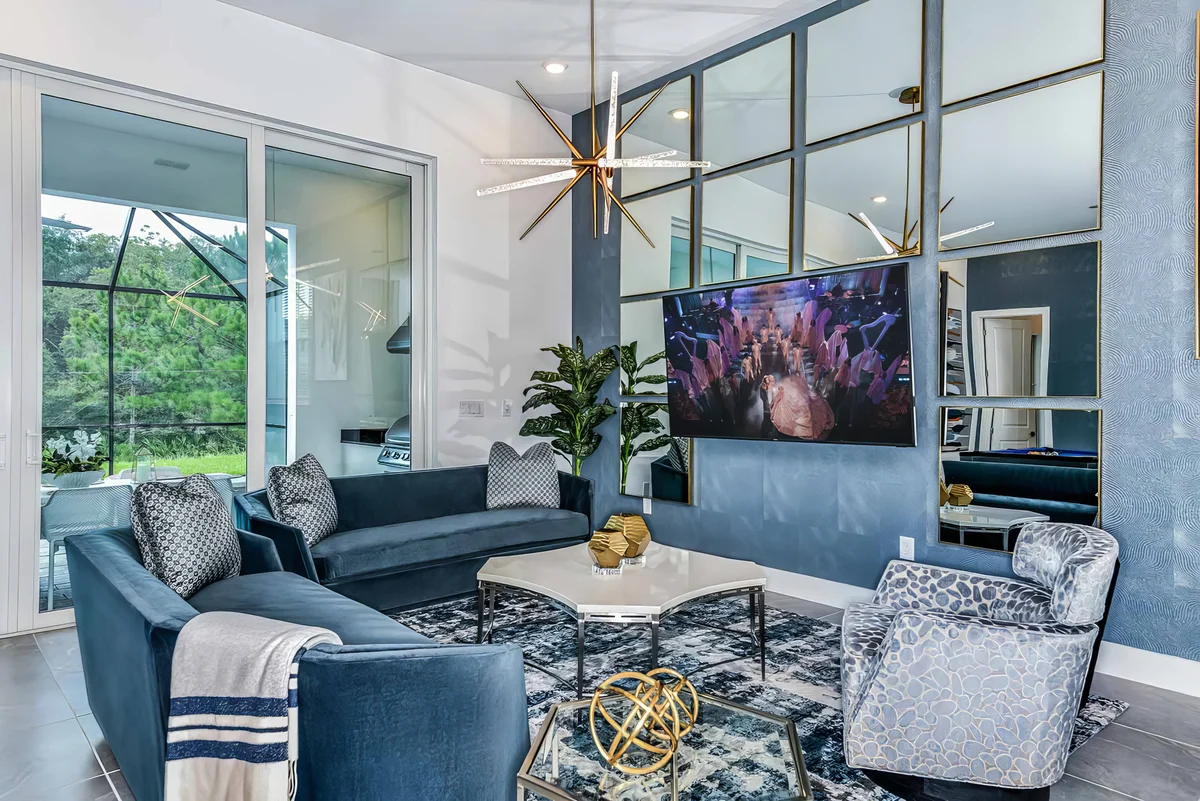 Wander Davenport Lush