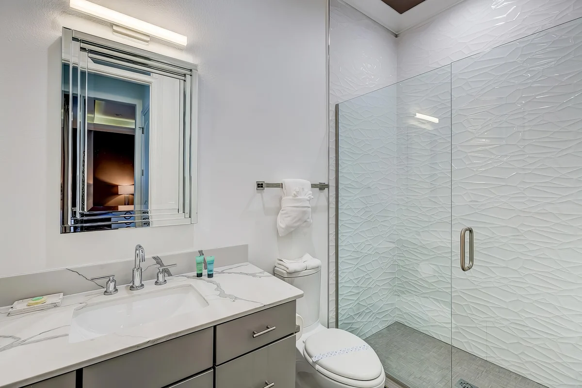 Wander Reunion Haven