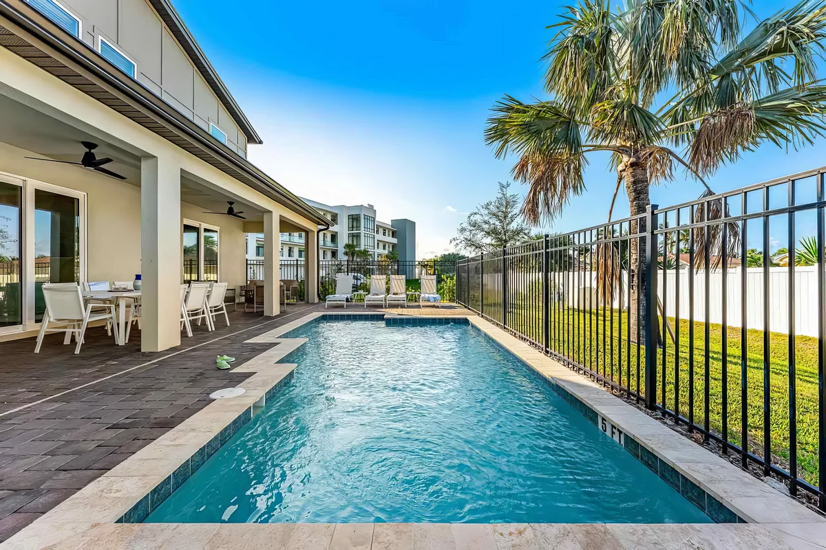 Wander Melbourne Shores