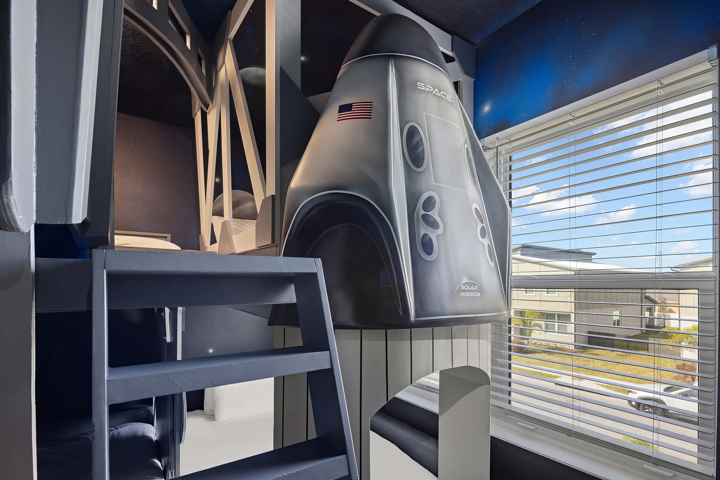 HI320SD: 8 bed, Fashion, Nasa, Gameroom #28