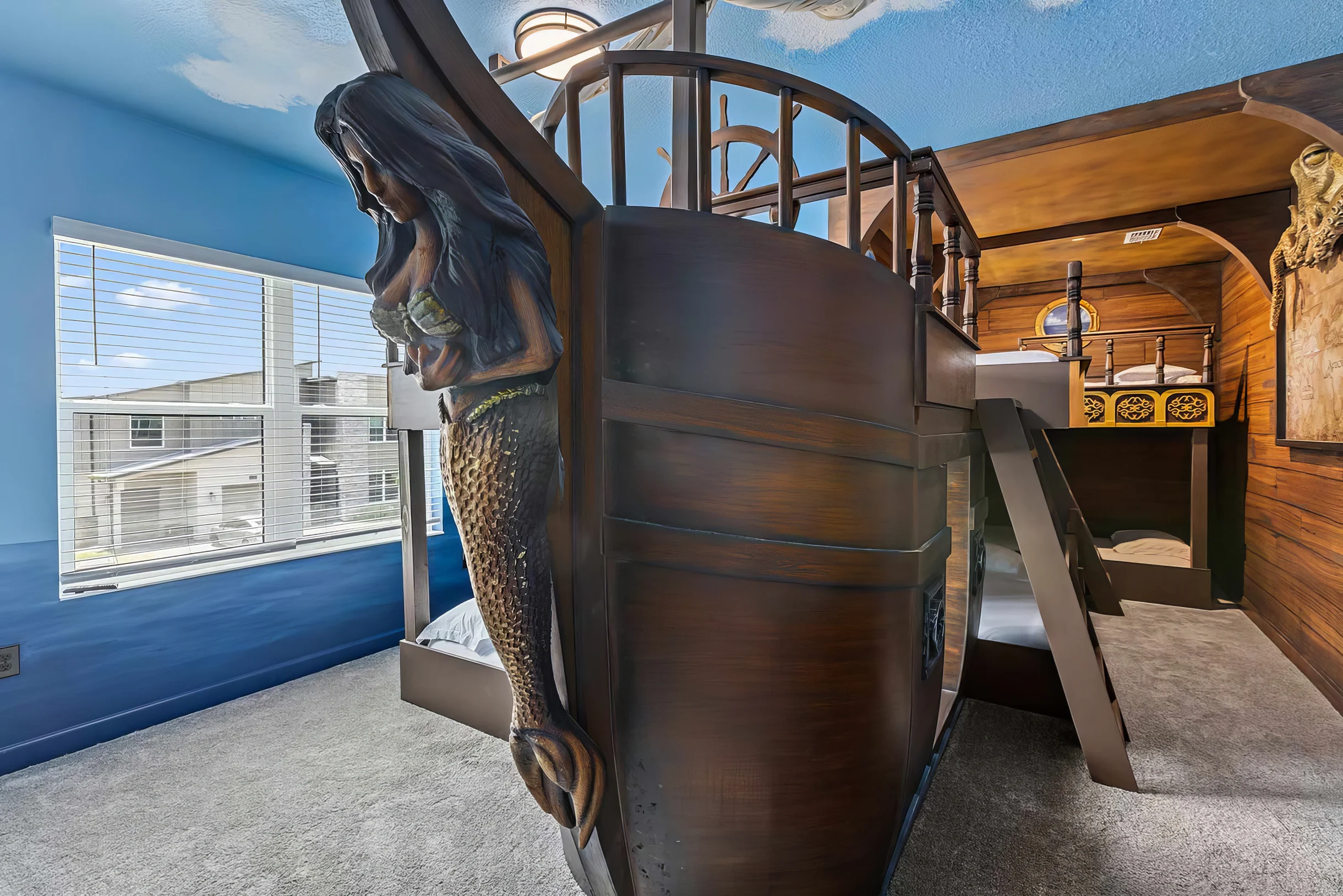 HI335SD: 6 bed, Pirate, Karaoke #34